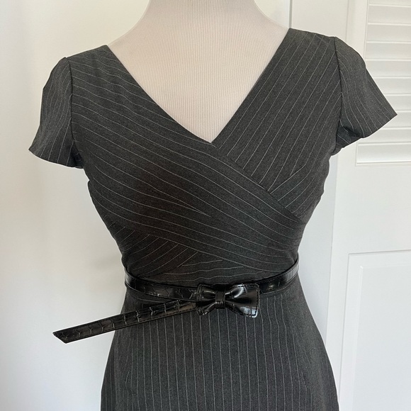 Designer Calven Klein Classic Dress size 2P - Picture 2 of 16